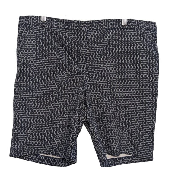 Mario Serrani Women's Bermuda Shorts, Plus Size 16, Navy White, Tummy Control - Picture 1 of 9